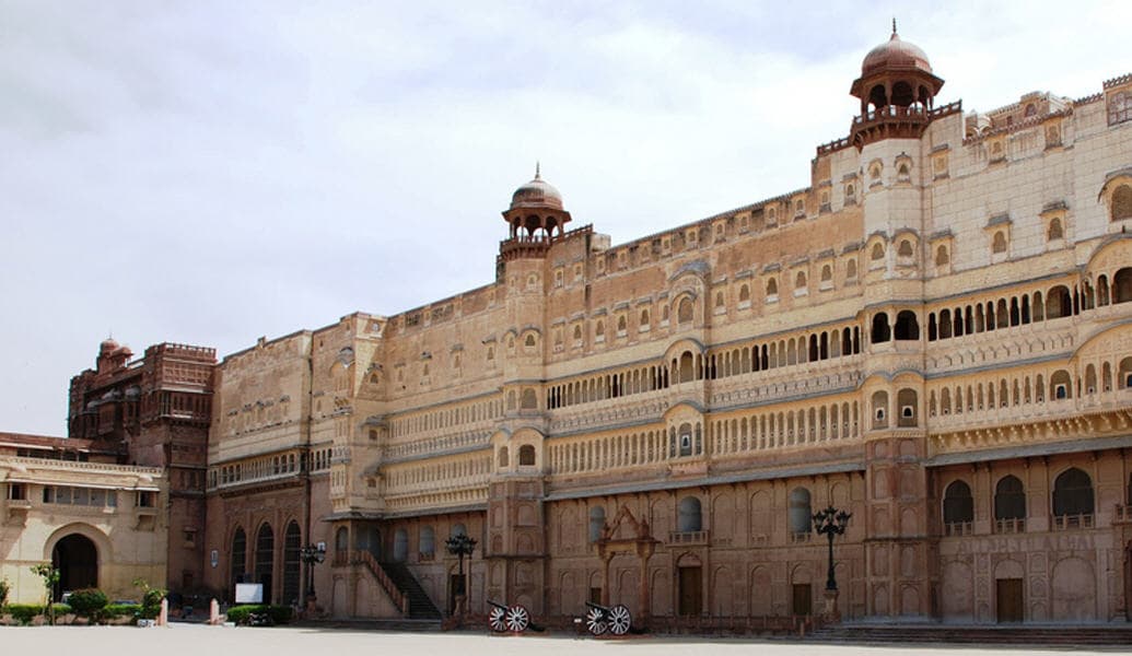 Bikaner: Desert Forts & Camels - Gallery Image 1